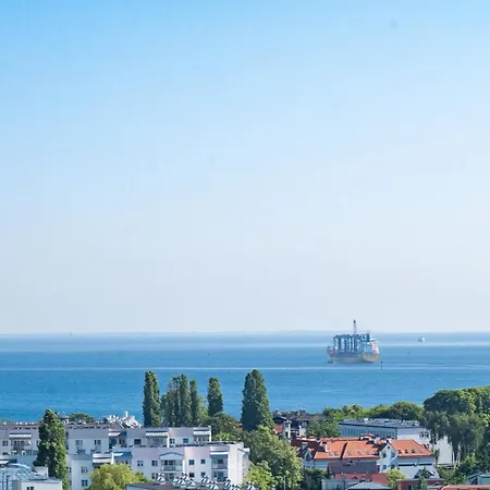 Ideal Baltica Towers Apartment